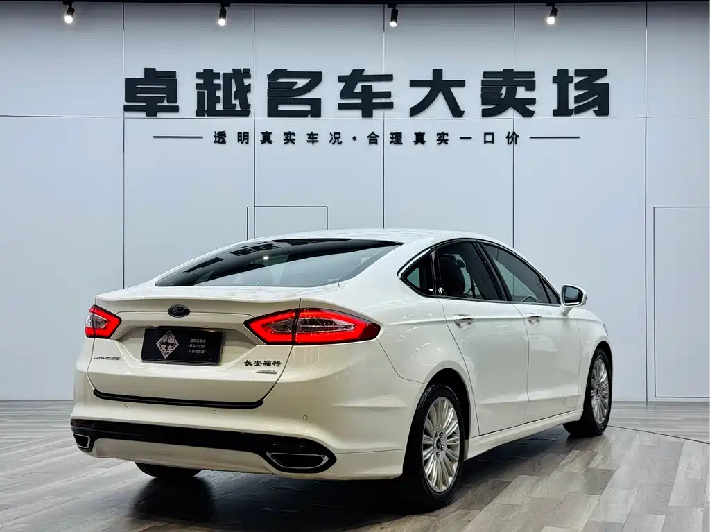 Ford Mondeo 2013 2.0L GTDi200 Fashion