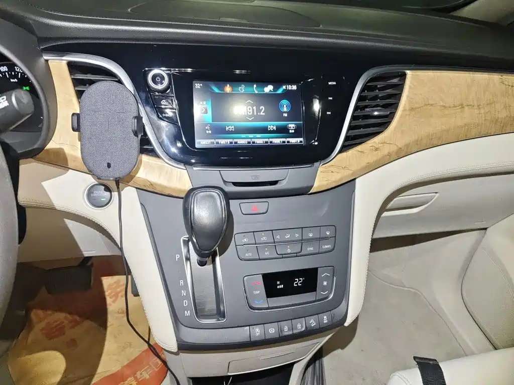 Buick GL8 — миниатюра 15
