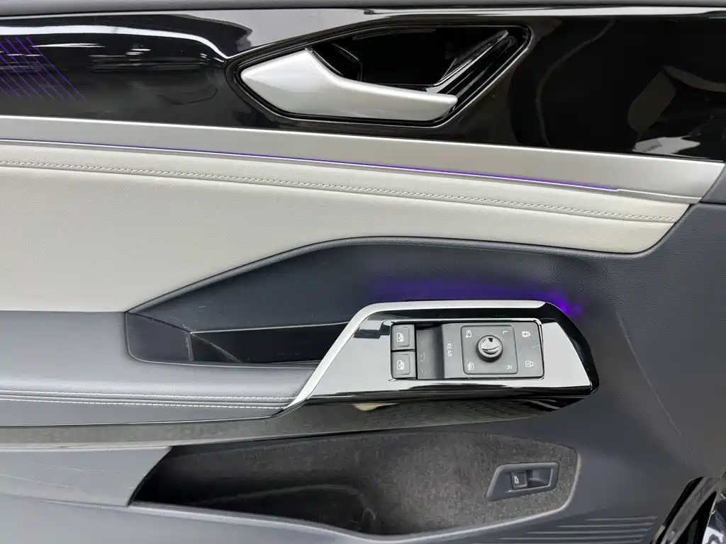 Volkswagen ID.6 Crozz — миниатюра 18