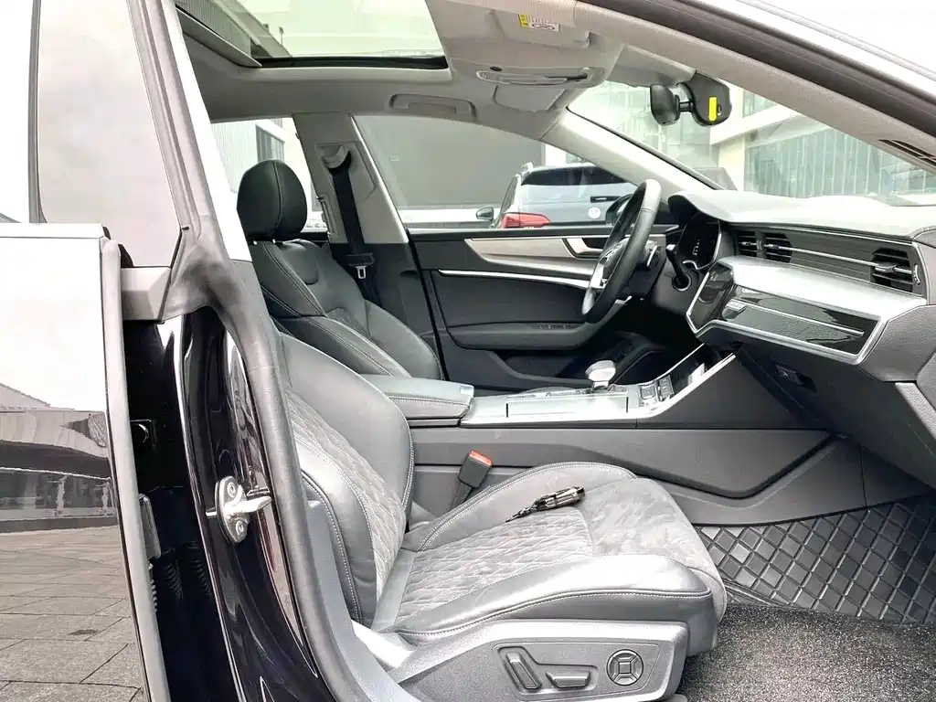 Audi A7L — миниатюра 3