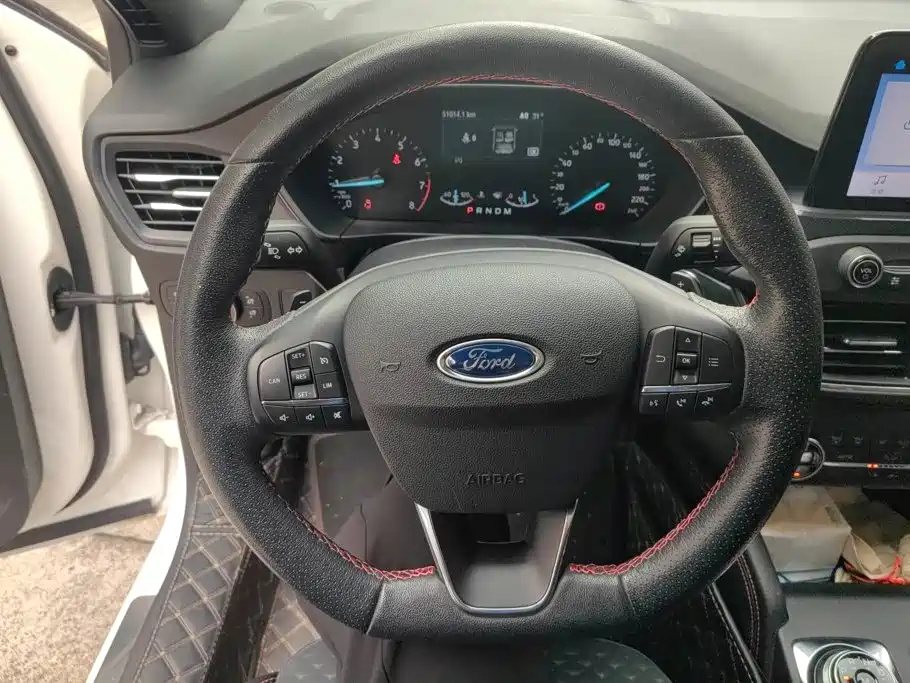 Ford Focus — миниатюра 15