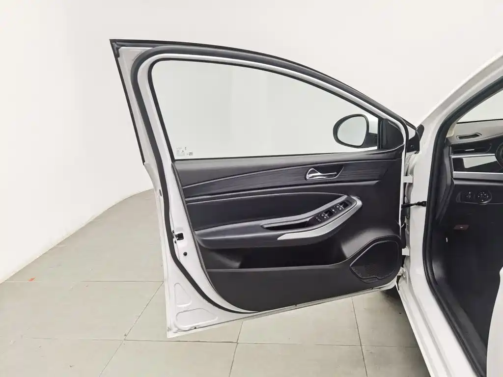 Chery Arrizo 5 — миниатюра 8
