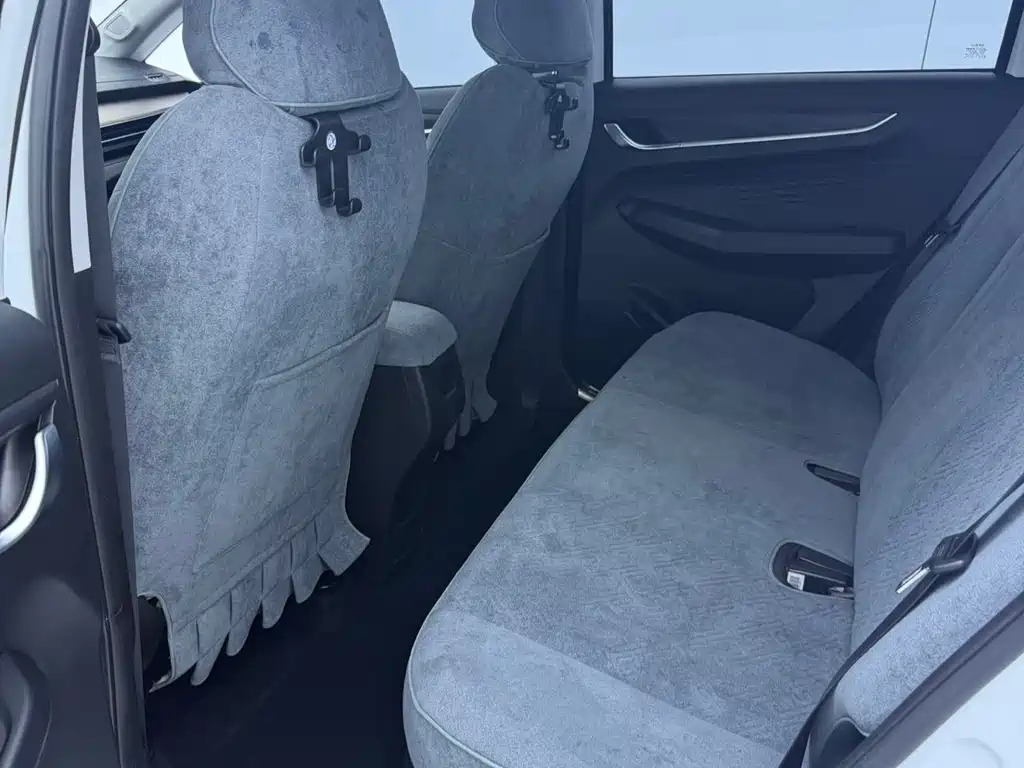 Geely Vision X3 — миниатюра 11
