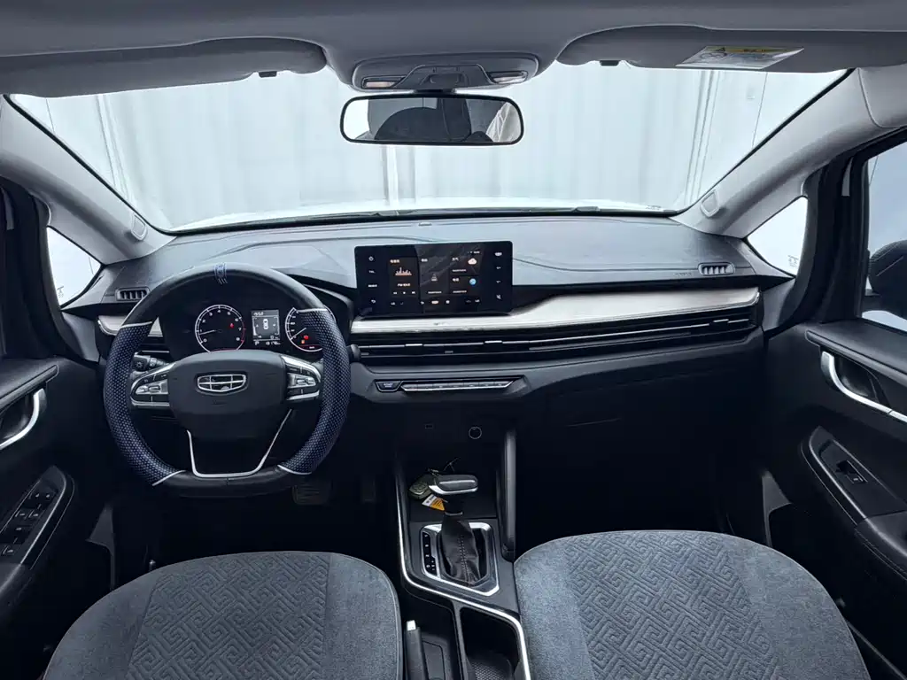 Geely Vision X3 — миниатюра 13