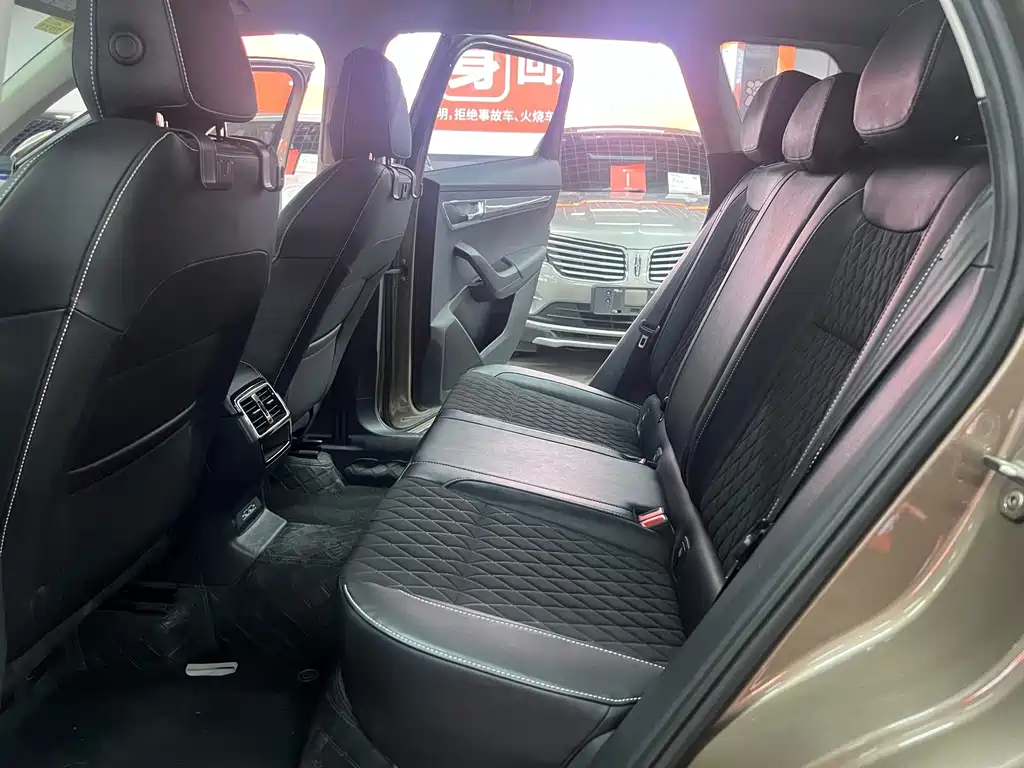 Skoda Karoq — миниатюра 9