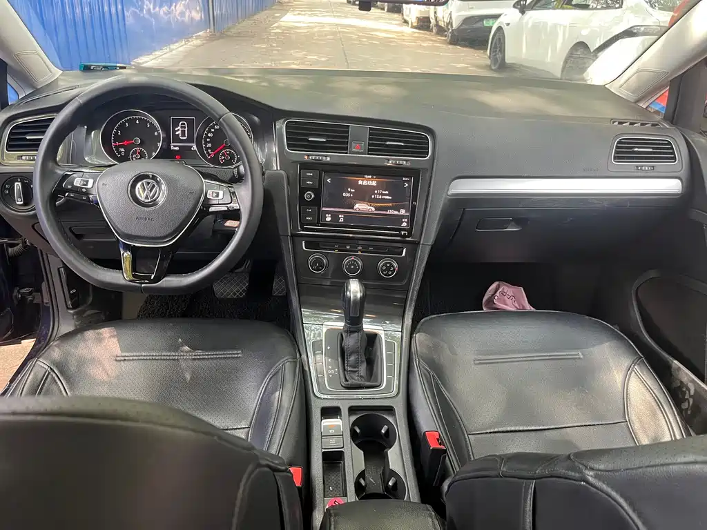 Volkswagen Golf — миниатюра 6