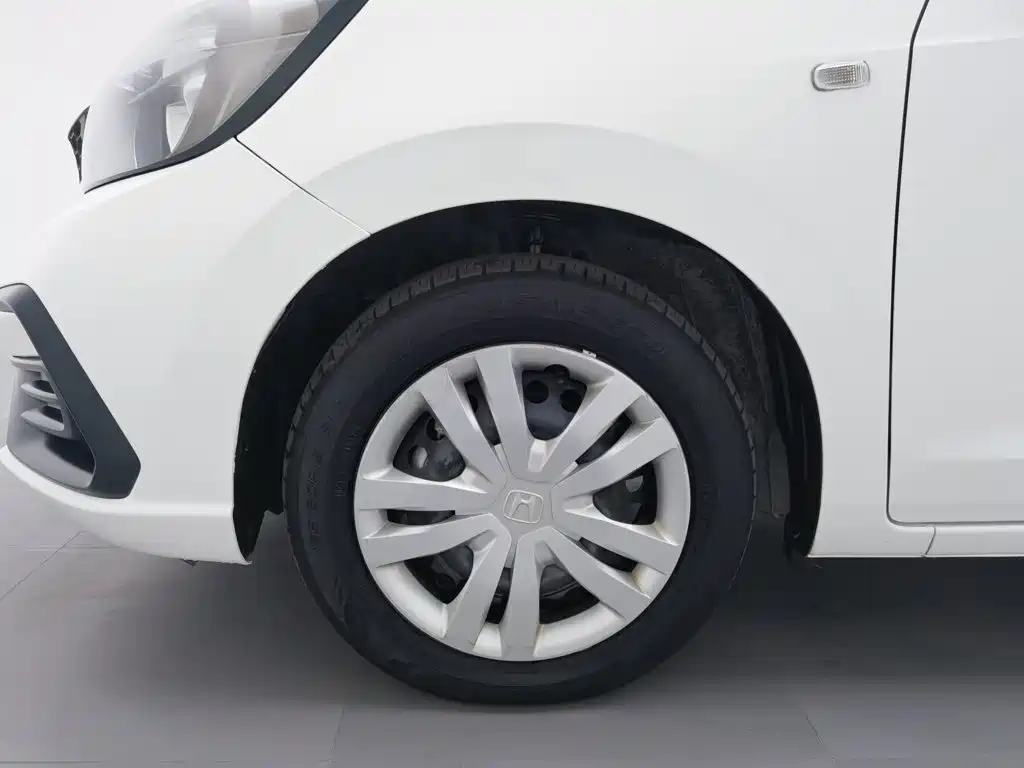Honda Fit — миниатюра 17