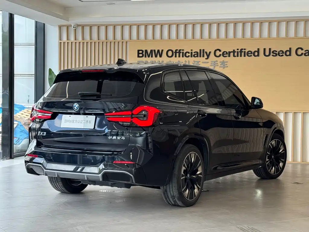 BMW iX3 — миниатюра 4