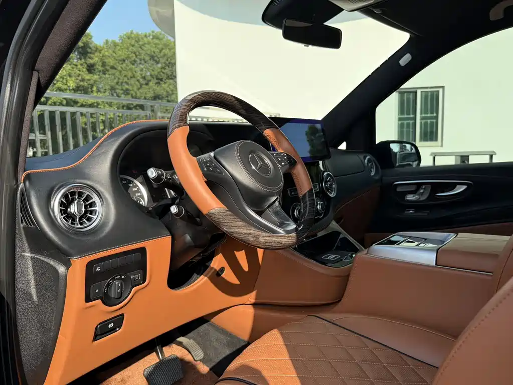 Mercedes-Benz Vito 2021 2.0T 7 мест