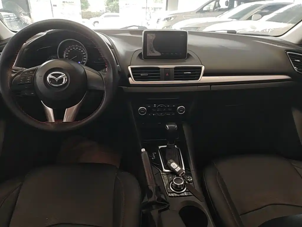 Mazda 3 Axela — миниатюра 13
