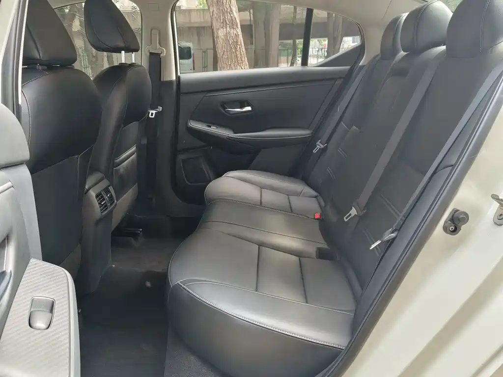 Nissan Sylphy — миниатюра 11