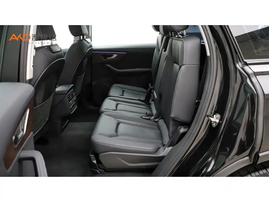 Audi Q7 2025 45 TFSI quattro S line
