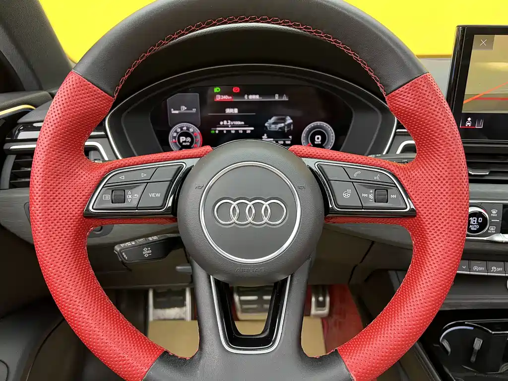 Audi A4L 2023 40 TFSI Luxury
