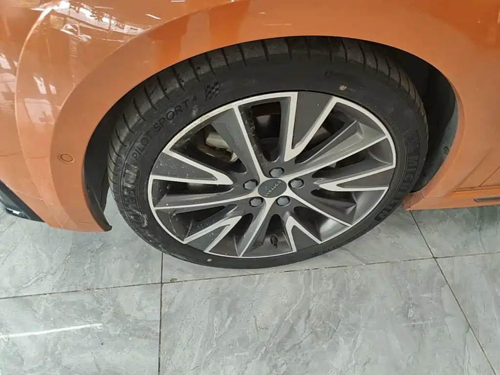 Lynk & Co 02 Hatchback — миниатюра 23