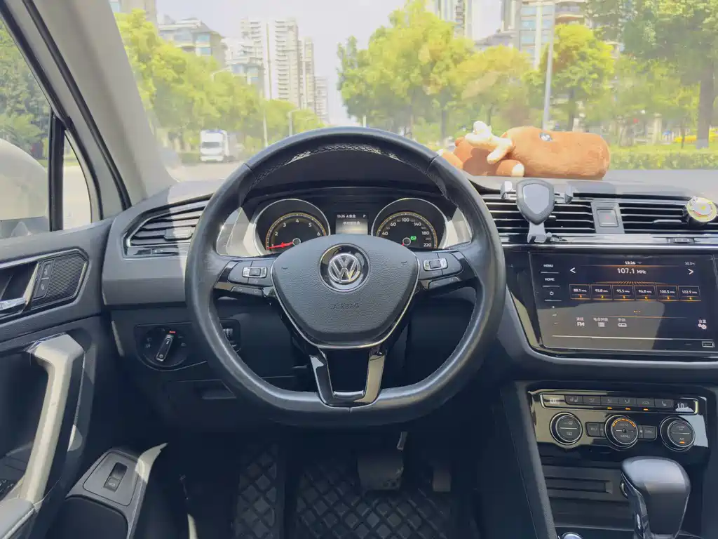 Volkswagen Tiguan L — миниатюра 4