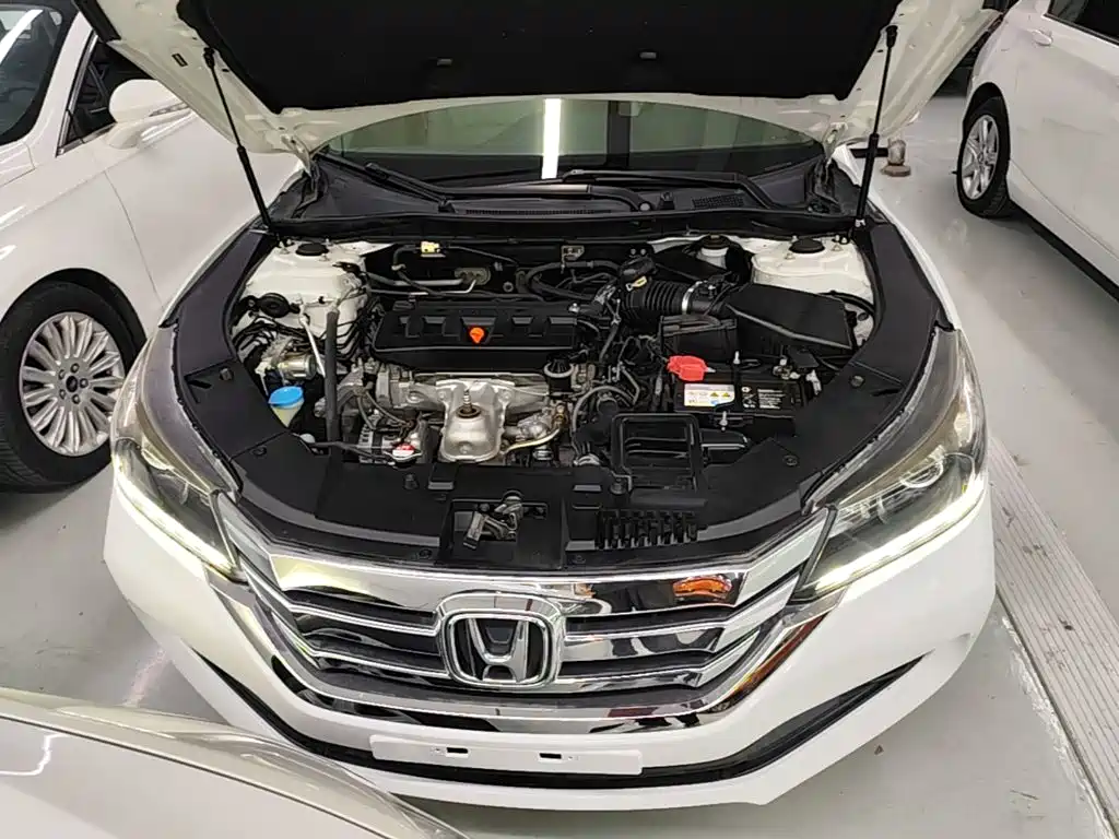 Honda Accord — миниатюра 20