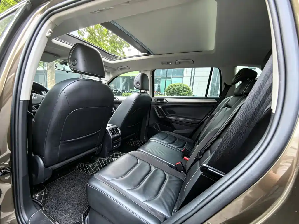Volkswagen Tiguan L — миниатюра 5