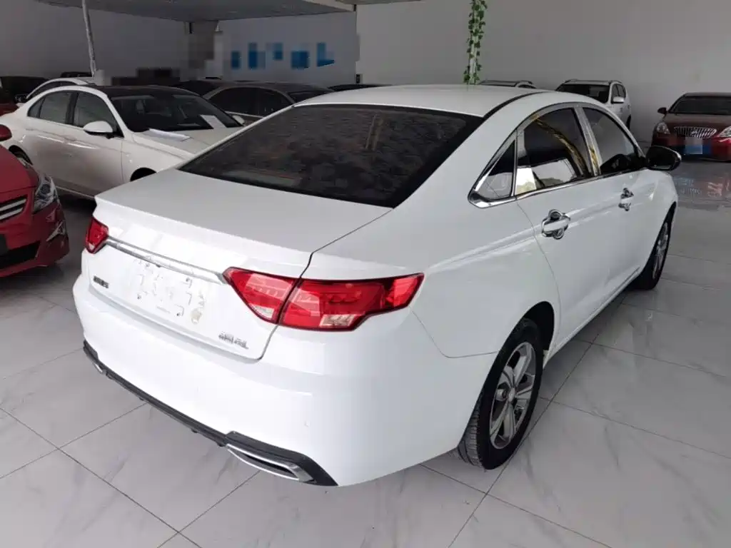 Geely Emgrand GL — миниатюра 7