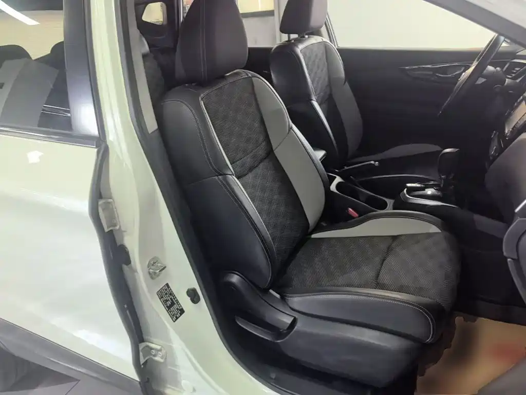 Nissan Qashqai — миниатюра 25