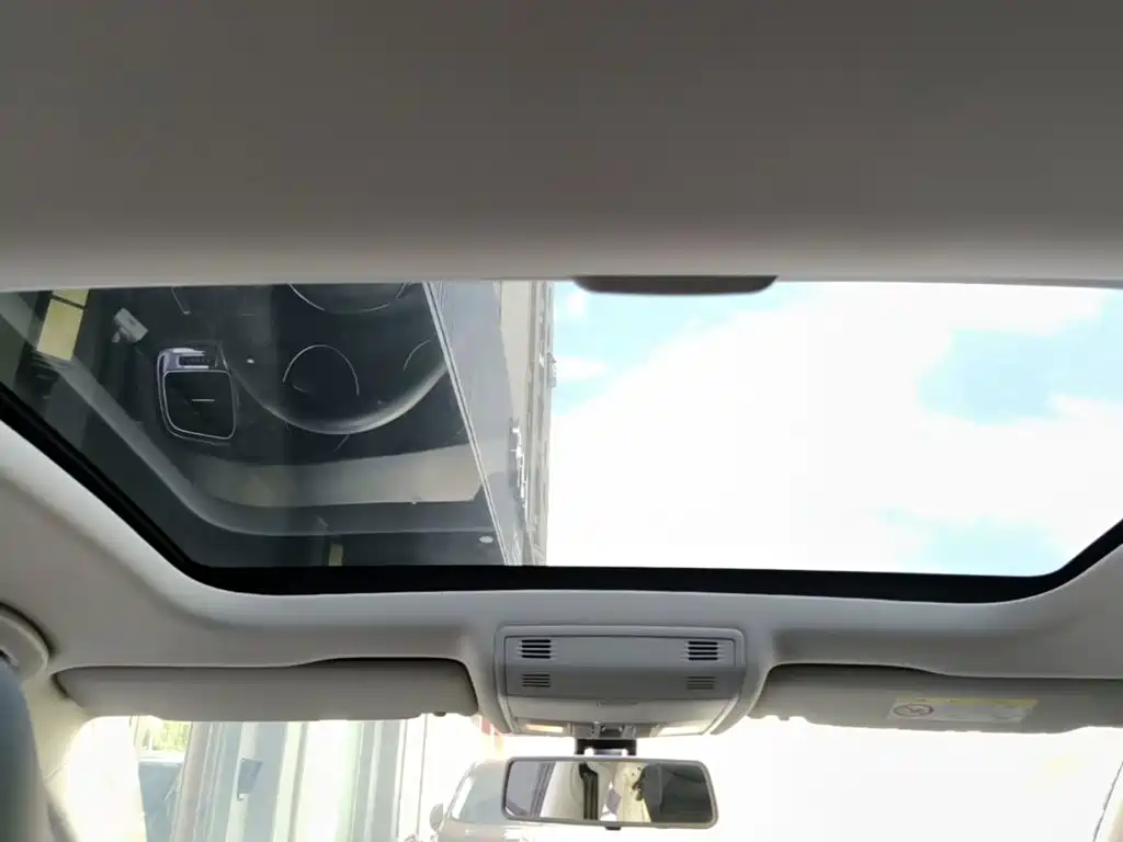 Volkswagen Golf — миниатюра 18