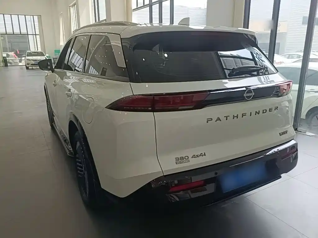 Nissan Teramont — миниатюра 5