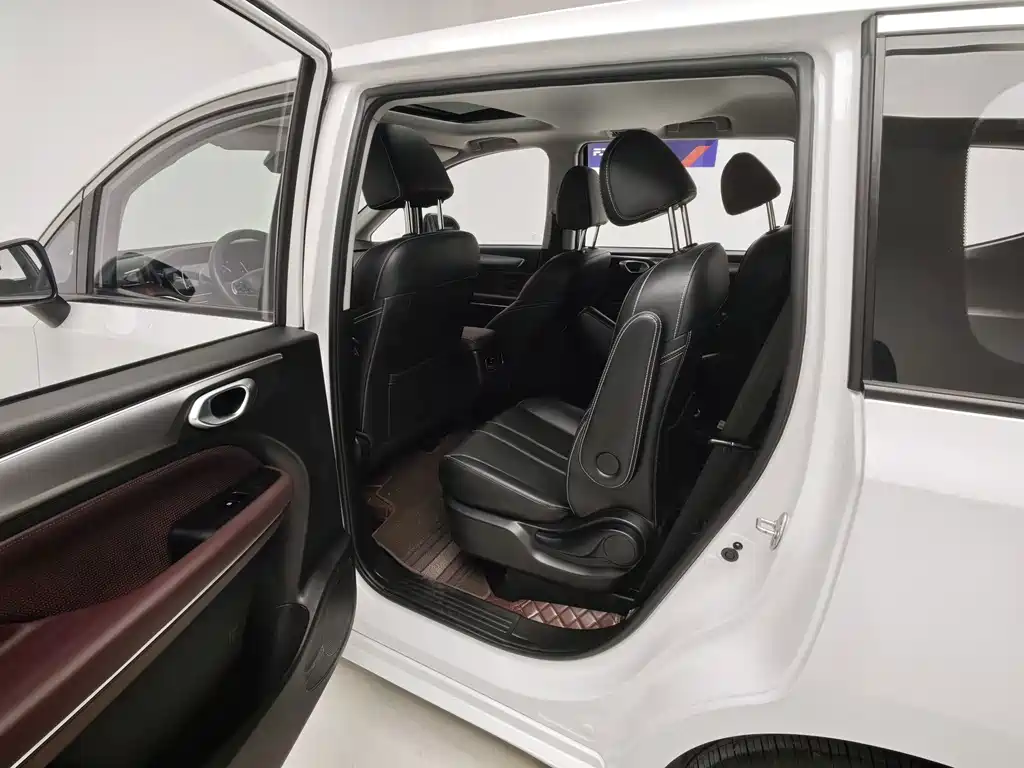 GAC Motor Trumpchi M6 — миниатюра 19