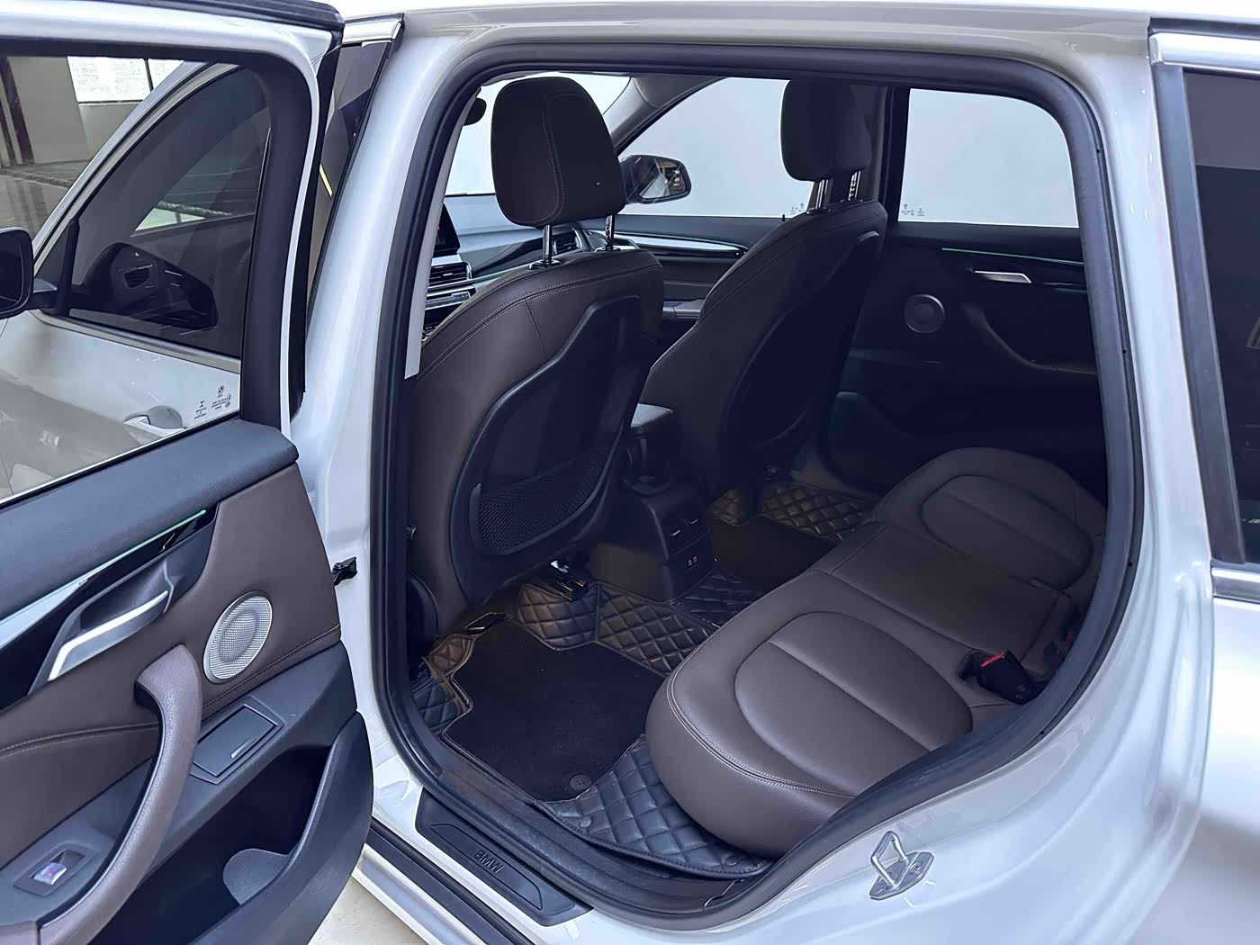 BMW X1 1.5 л 2023 г. Белый, пробег 26000 км