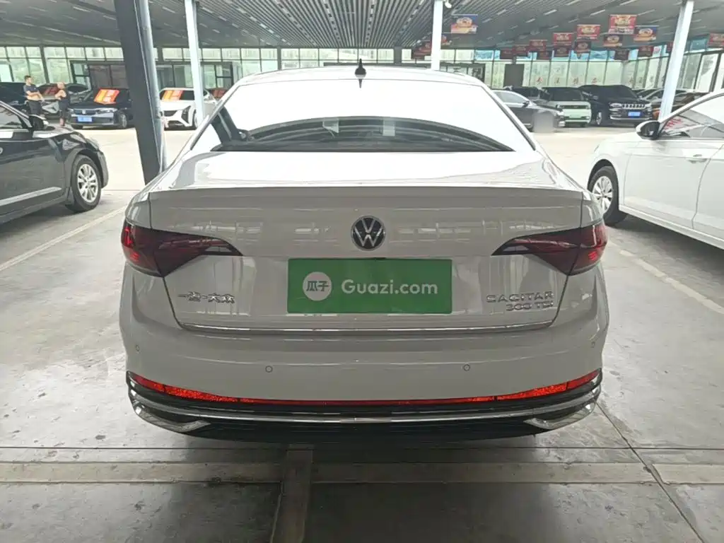 Volkswagen Sagitar — миниатюра 6