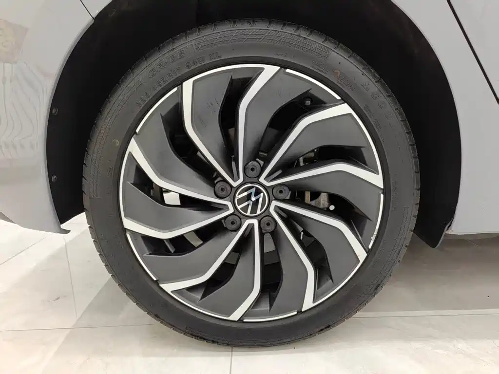 Volkswagen Golf — миниатюра 23