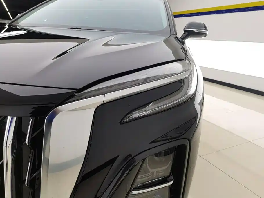 Hongqi Hongqi HS3 PHEV — миниатюра 5
