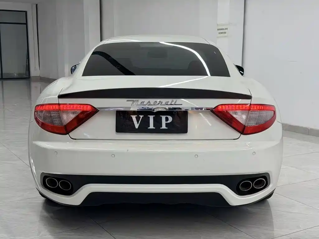 Maserati GranTurismo — миниатюра 9