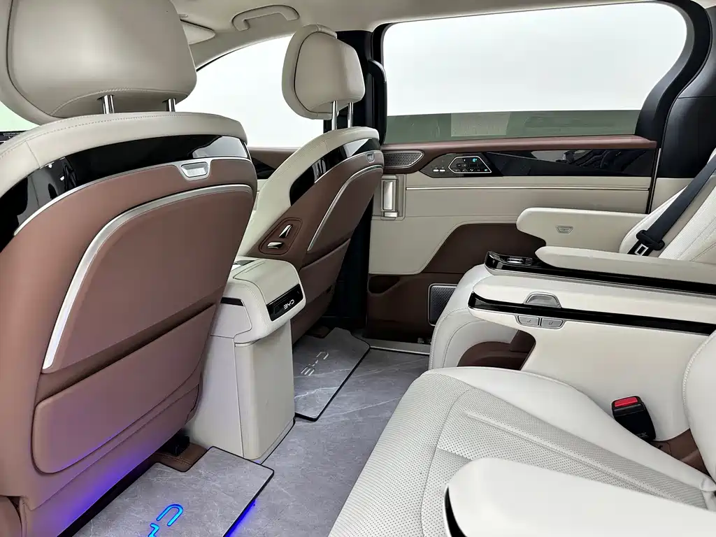 BYD Xia — миниатюра 18