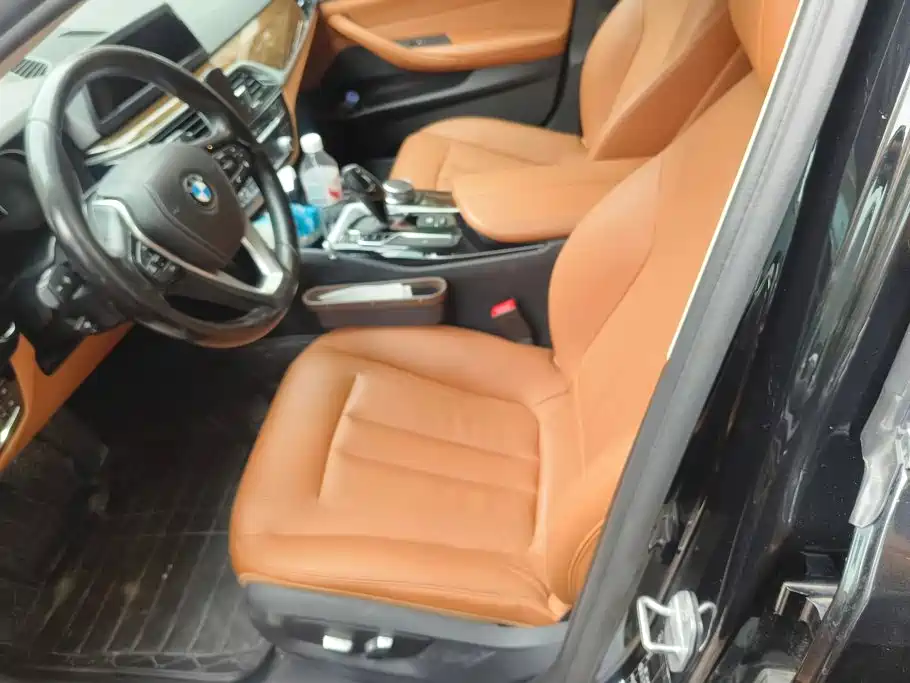 BMW 5 Series — миниатюра 9