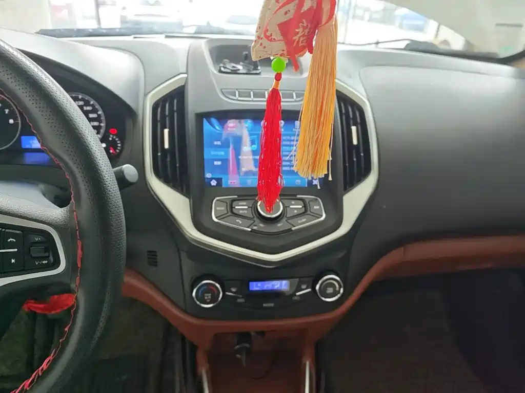 Geely King Kong — миниатюра 13