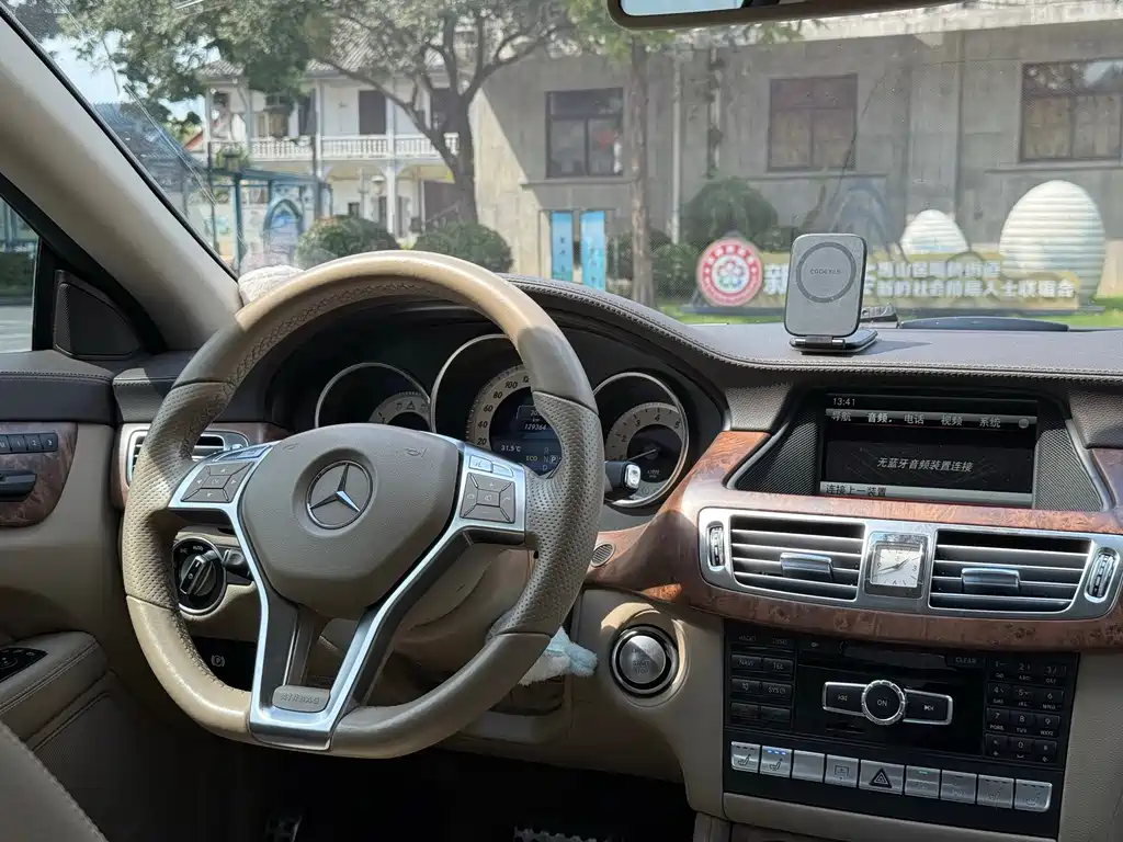 Mercedes-Benz CLS — миниатюра 15