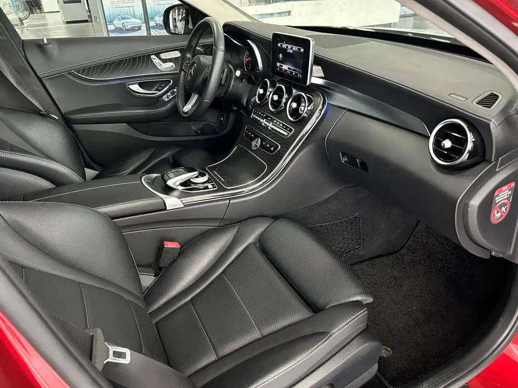 Mercedes-Benz C-Class — миниатюра 5
