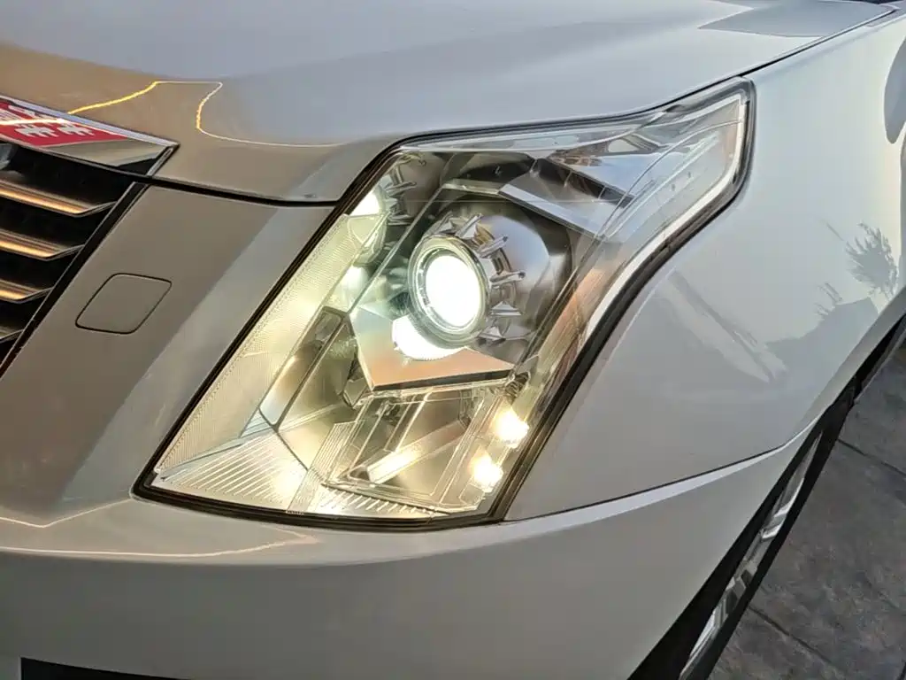 Cadillac SRX — миниатюра 24
