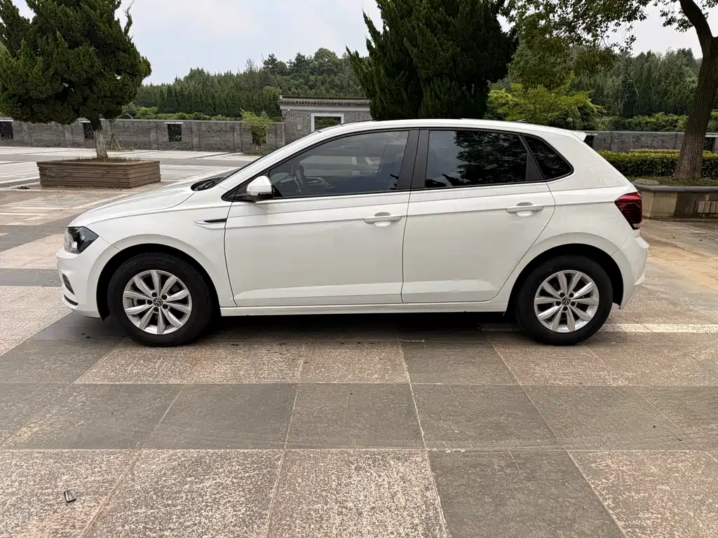 Volkswagen Polo 2021 Plus 1.5L AT