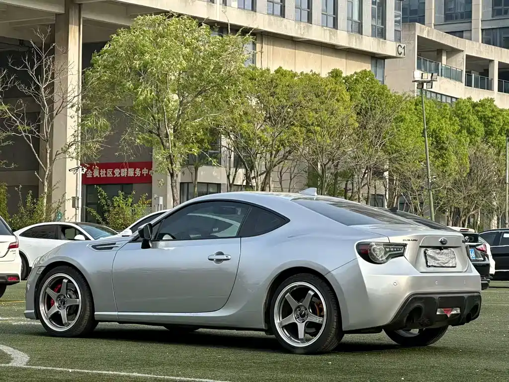 Subaru BRZ — миниатюра 7