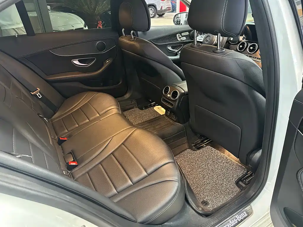 Mercedes-Benz C-Class — миниатюра 7