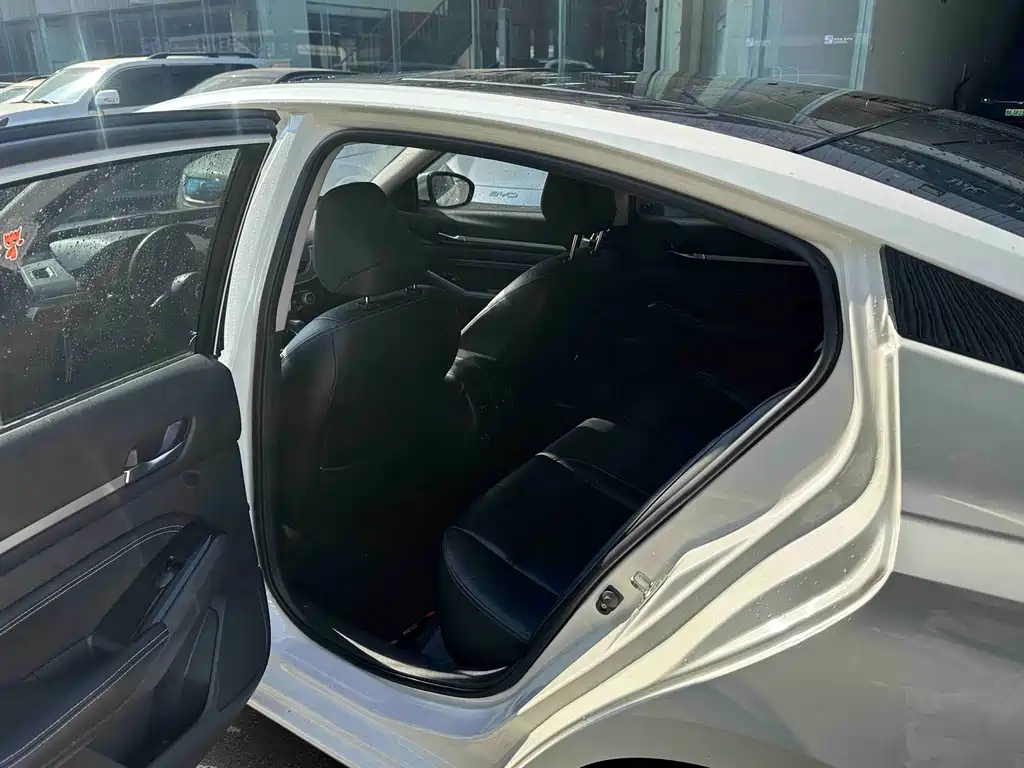 Nissan Teana — миниатюра 6