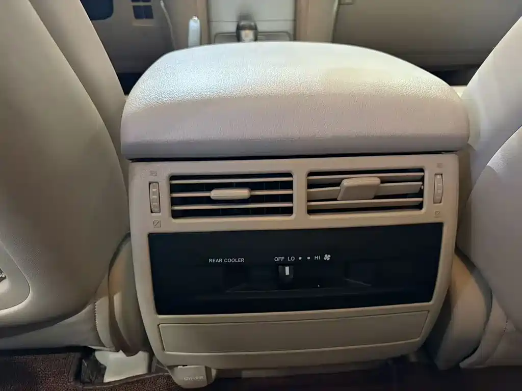 Toyota Land Cruiser — миниатюра 11