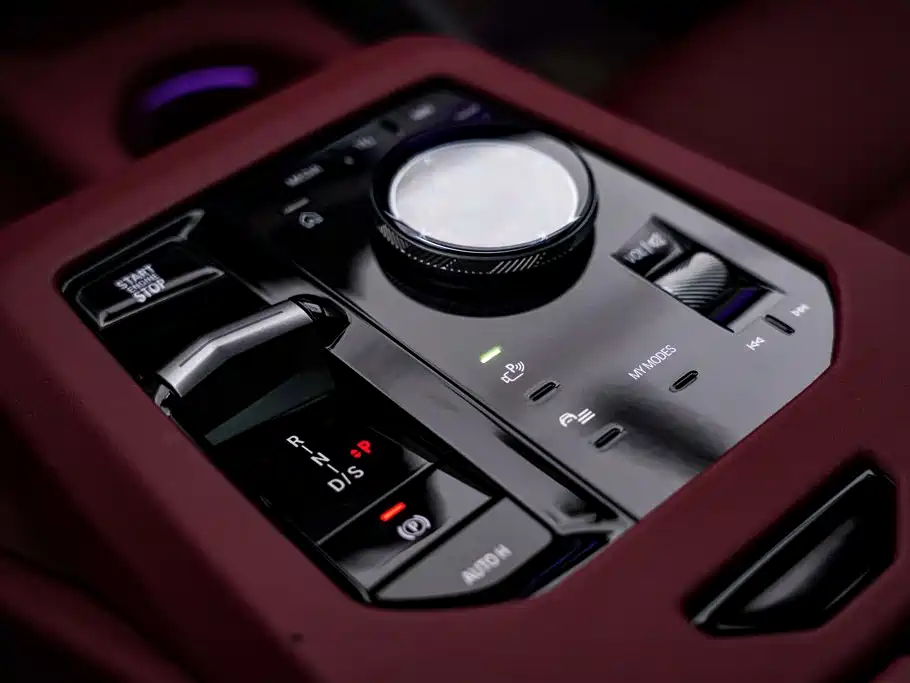 BMW 5 Series — миниатюра 20
