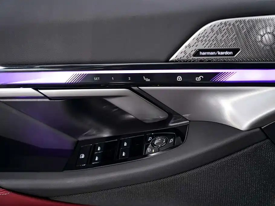 BMW 5 Series — миниатюра 23