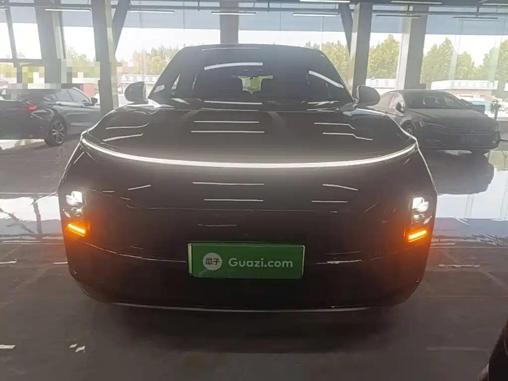 Li Auto Li L8 — миниатюра 3