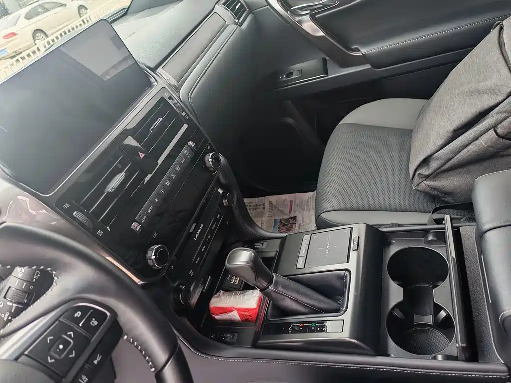 Lexus GX — миниатюра 4