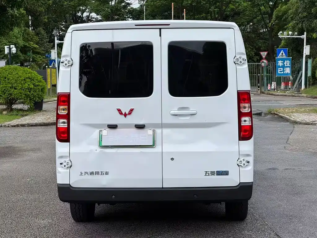Wuling Yangguang — миниатюра 5
