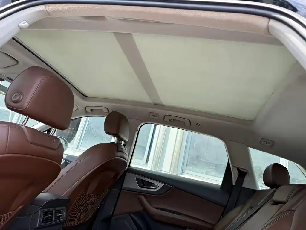 Audi Q7 — миниатюра 9