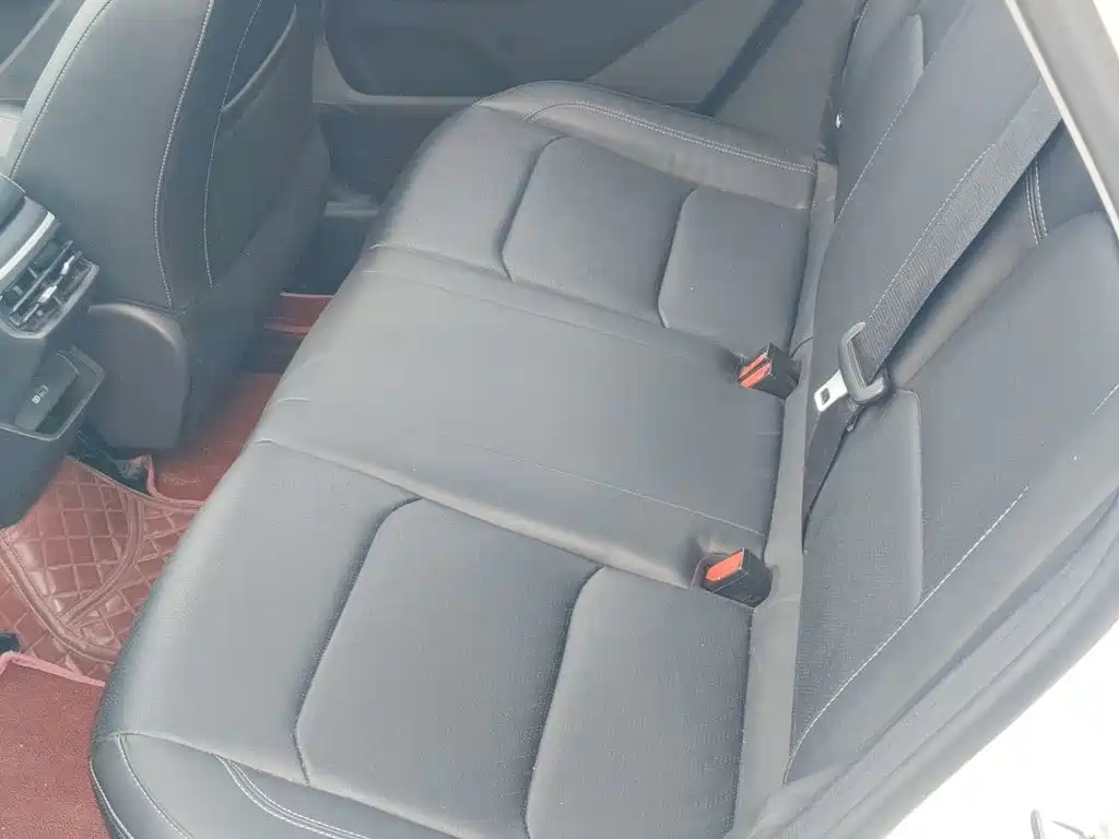 Geely Emgrand — миниатюра 7