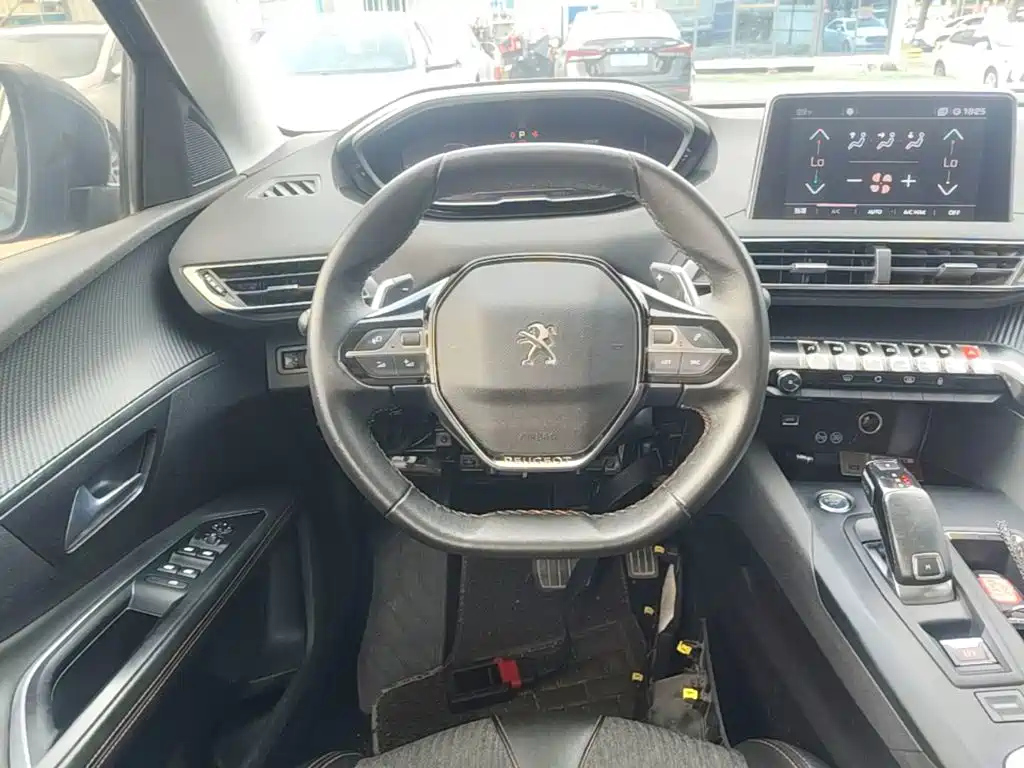 Peugeot 5008 — миниатюра 11